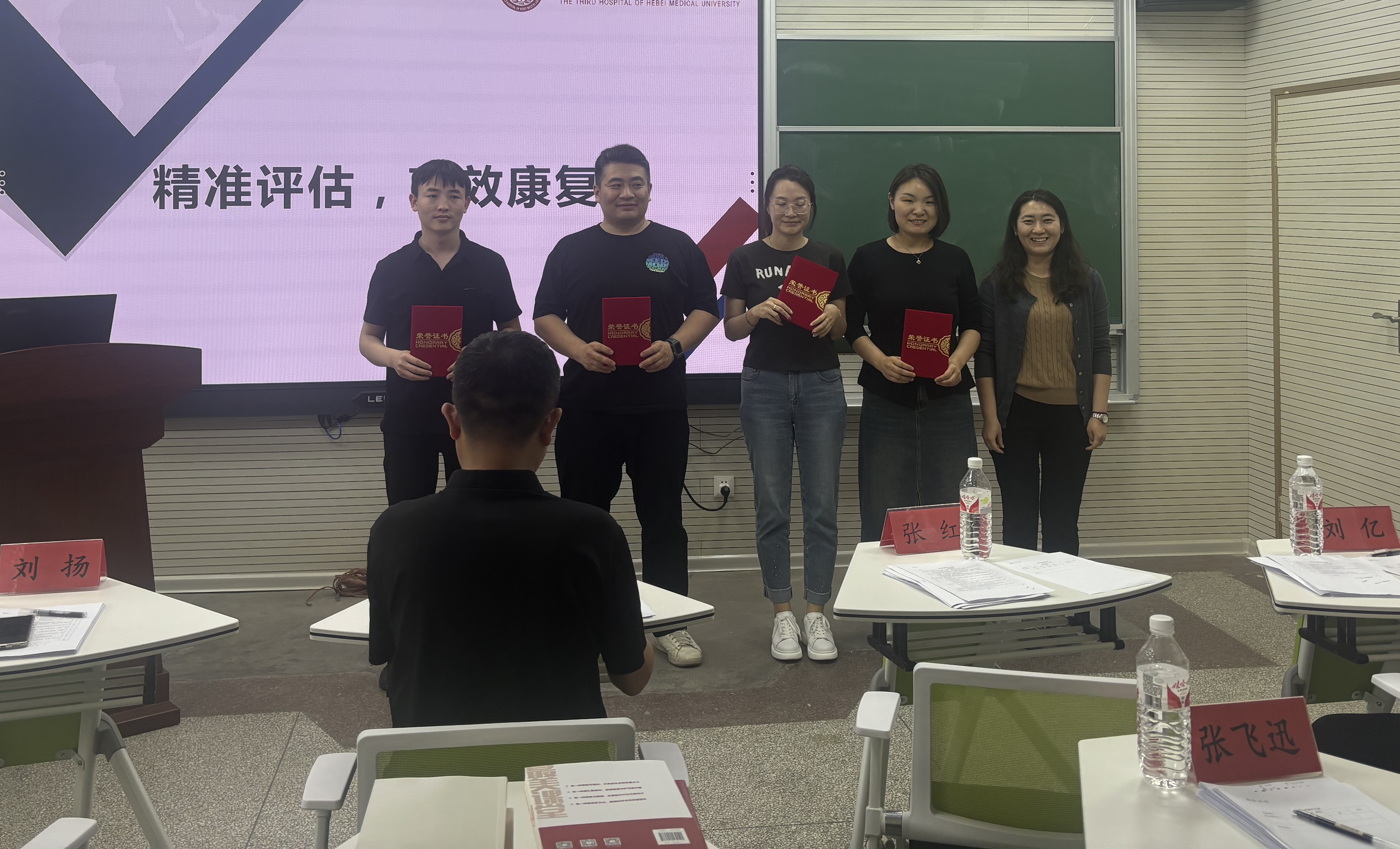 1714275209434021779.jpg 1714275209434021779.jpg