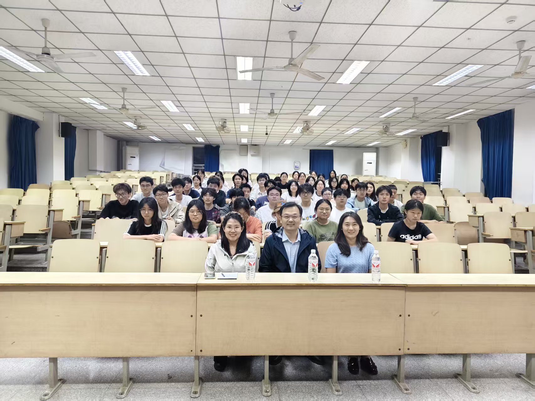 1761102424504010127.jpg 1761102424504010127.jpg